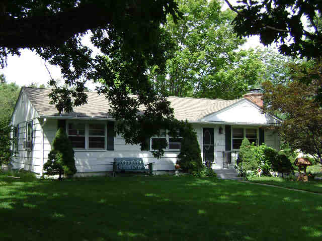 Building photograph for 13 MAGNOLIA HILL RD